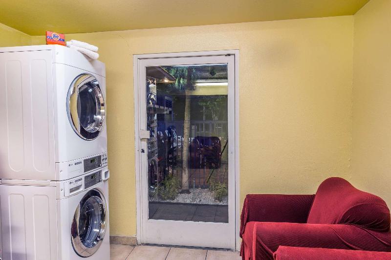 Motel 6 Riviera Beach Fl ภายนอก รูปภาพ